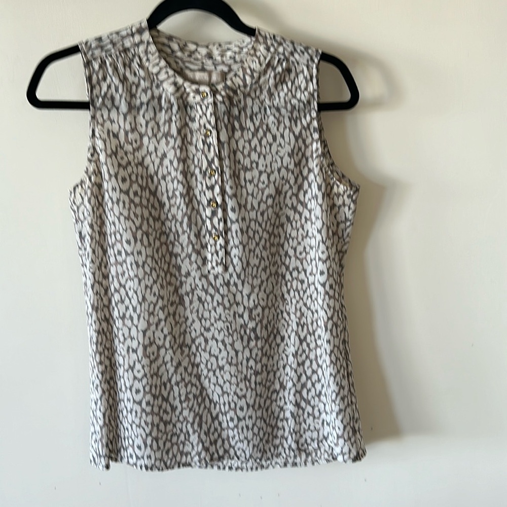 Banana Republic silk sleeveless blouse size XS
